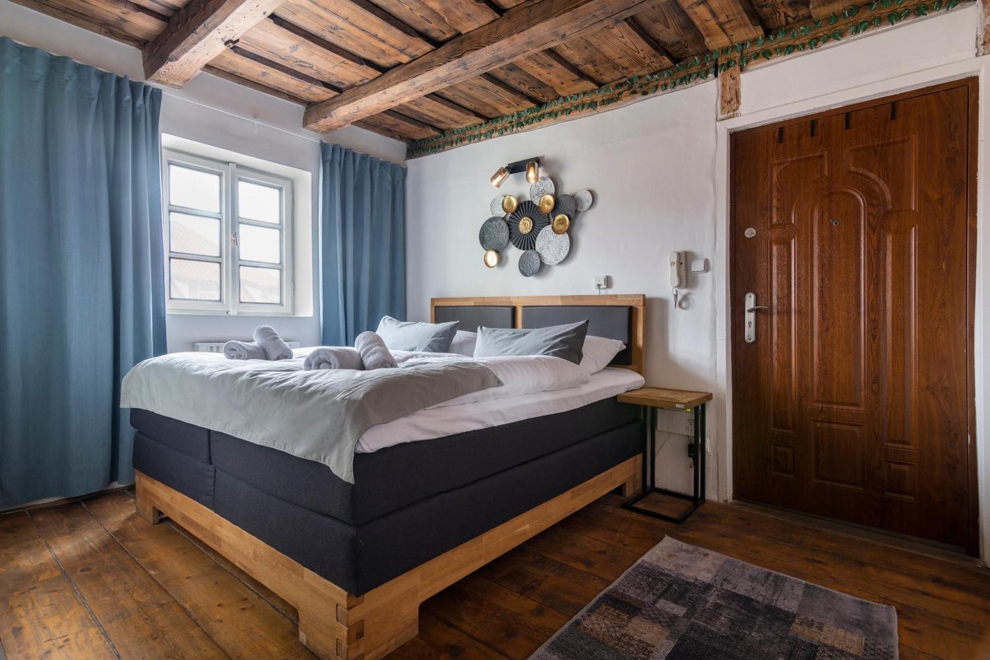 20 Seconds To Charles Bridge Apartment Prague Exterior photo